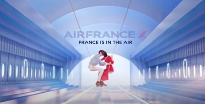 100 anuncios publicitarios con eslogan: Mejores slogans. Air France: Francia está en el aire.