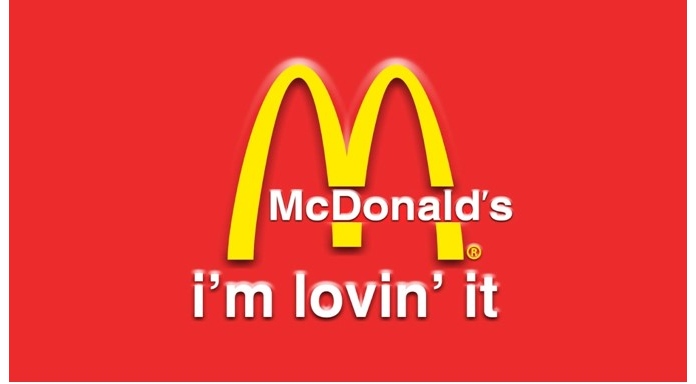 100 anuncios publicitarios con eslogan: Mejores slogans. McDonalds: Me encanta.