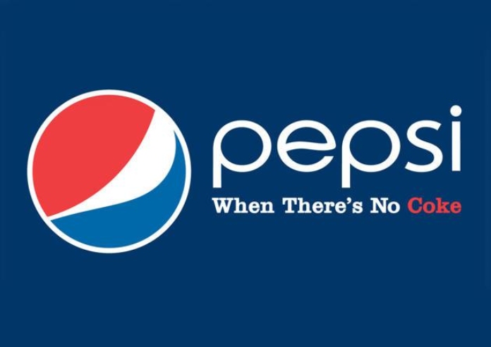 100 anuncios publicitarios con eslogan: Mejores slogans. Pepsi cuando no hay Coke. 