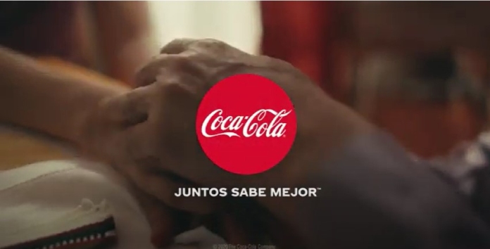 100 anuncios publicitarios con eslogan: Mejores slogans. Coca-Cola:  Juntos sabe mejor. 