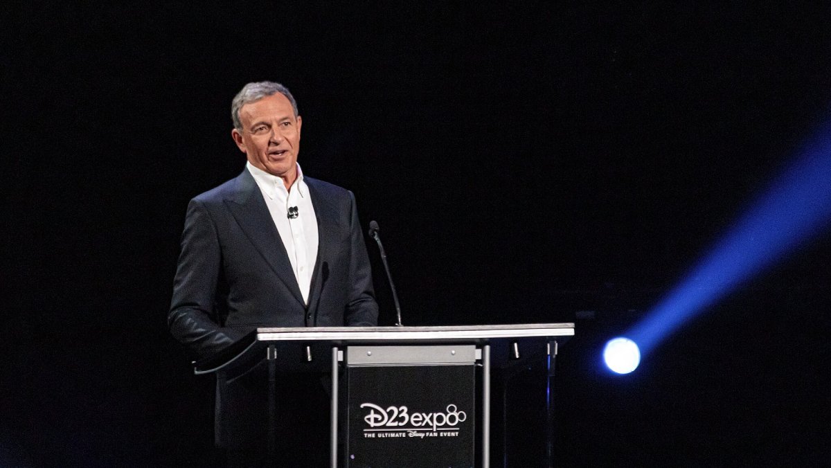 Disney está reduciendo su inversión en contenido tradicional de televisión para centrarse en las plataformas de streaming