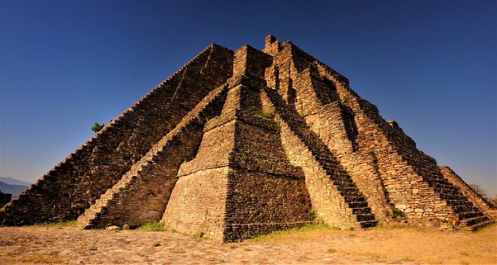 Templos mayas. Toniná. Gran pirámide de Toniná. 