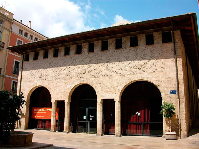 Arcos de la entrada principal del Almudín