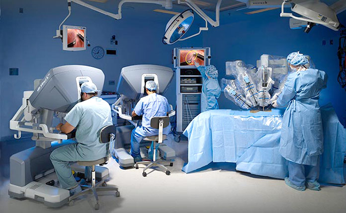 Brazos mecánicos - Operaciones quirúrgicas