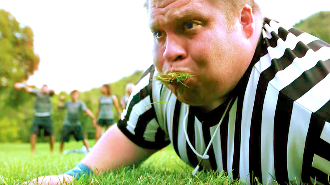Así es el Bubble Football: el deporte de contacto en el que no te tocas con nadie