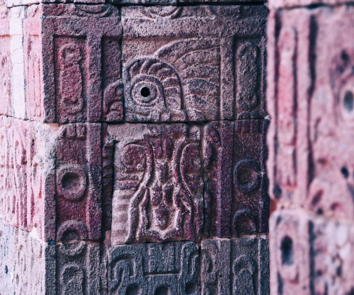 Interior de un templo maya.
