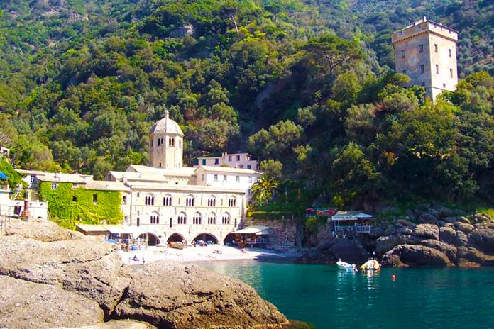 Cristo del abismo: Bahía de San Fruttuoso, Italia