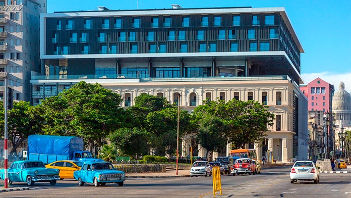 Paseo del Prado visto desde el Malecón