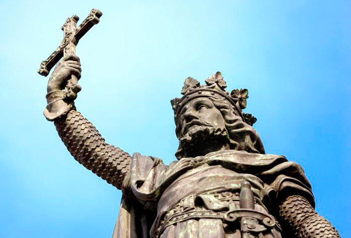 Estatua del Rey Pelayo en Gijón