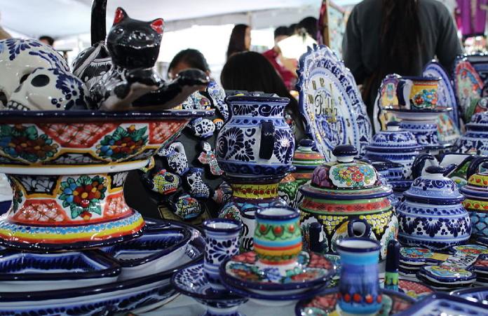 Ejemplos de artesanías. Talavera Poblana. Estado de Puebla.