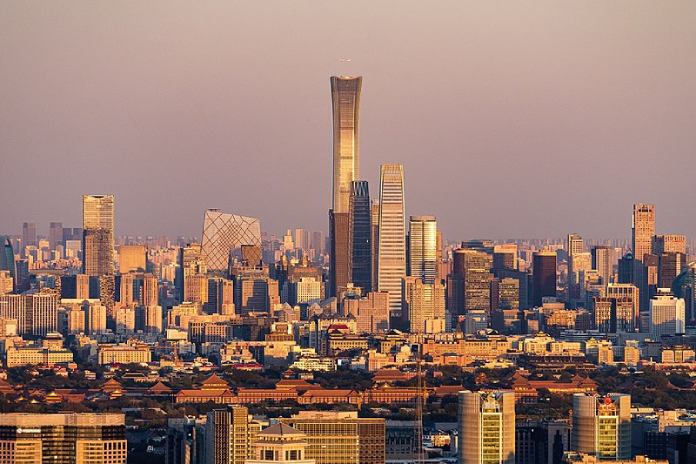 Ejemplos de megalópolis. Vista de las edificaciones de una zona de la ciudad de Beijing. Octubre 2021.