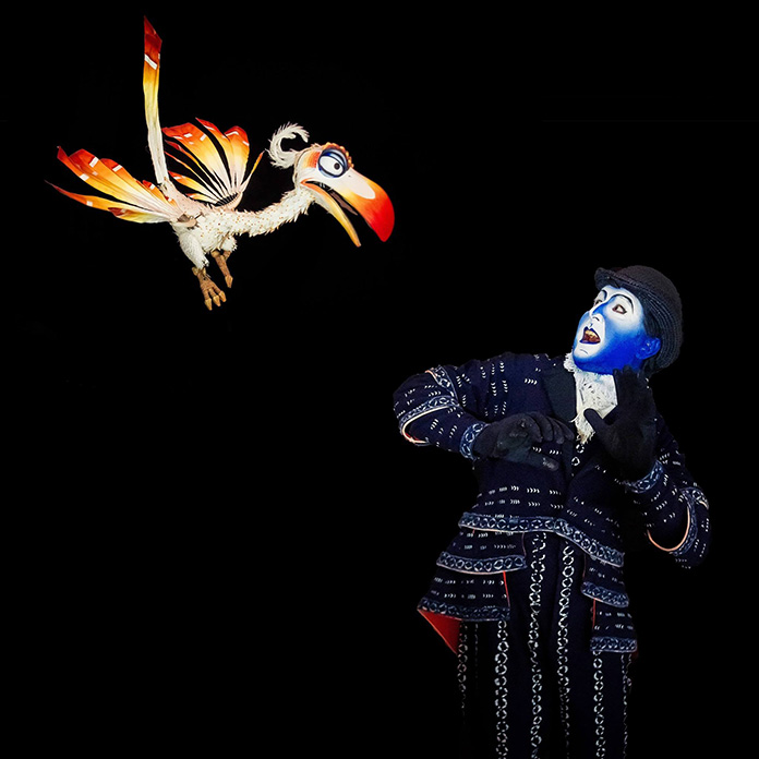 Esteban Oliver en su personaje de Zazu 