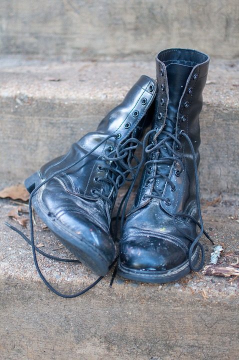 Estetica-Punk-Botas-Negras