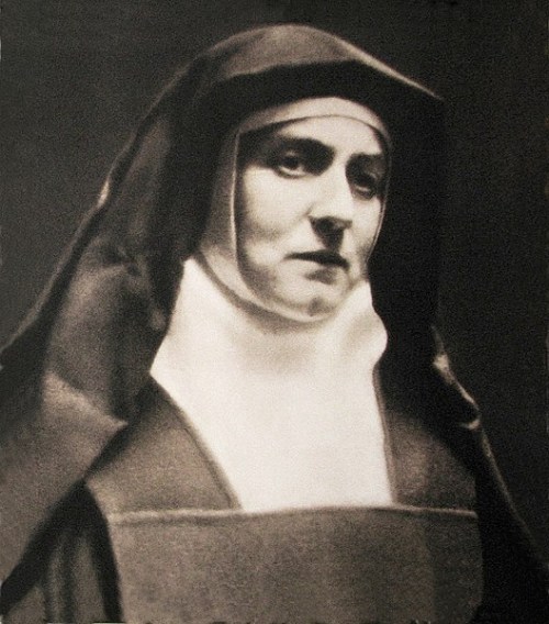Filósofos cristianos. Edith Stein. Circa 1938-1939. Archivos del Carmelo de Colonia en Alemania.