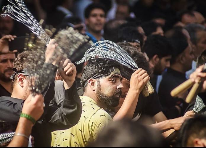 Escena de la ceremonia de Ashura en Cachemira