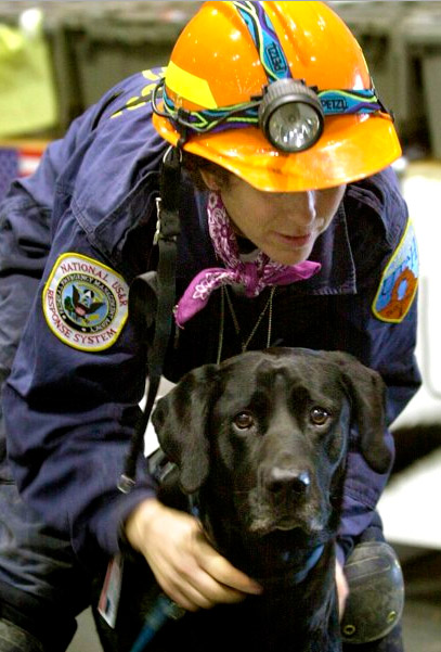 Jake y su dueña Mary Flood