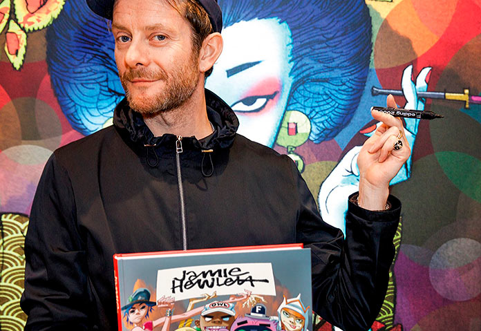 Jamie Hewlett en una firma de libros en Londres