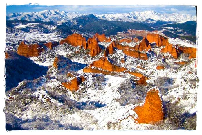 Paisaje nevado de Las Médulas