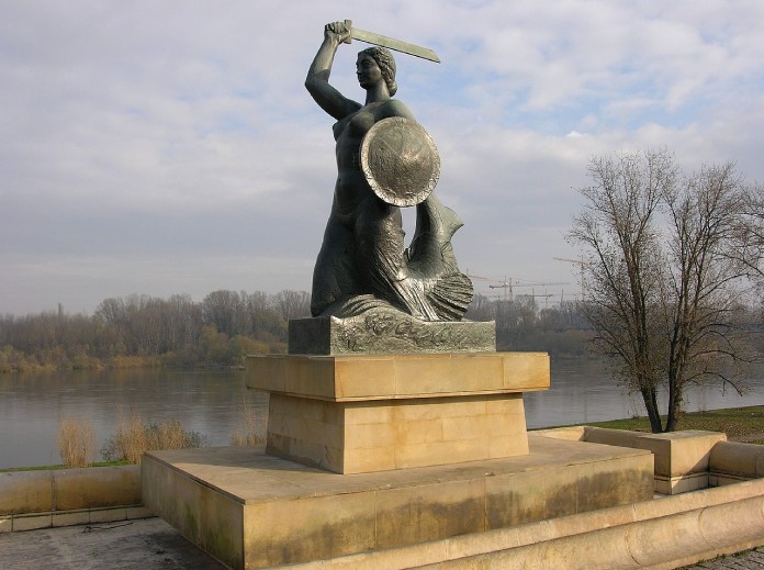 Leyendas-De-Europa-Monumento-Varsovia