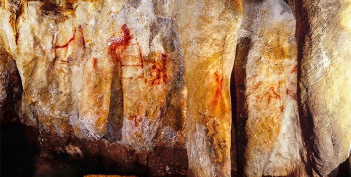 Pinturas rupestres hechas por neandertales hace 65.000 años.