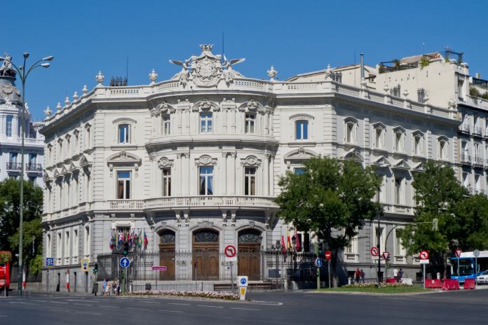 Paseo-del-Prado-Palacio-Linares