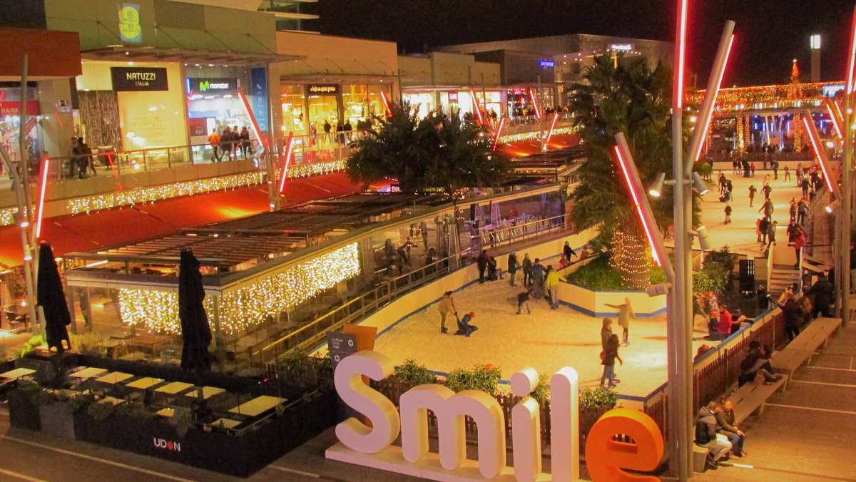 El centro comercial Puerto Venecia consolida su liderazgo en la moda española con la reinauguración de seis prestigiosas tiendas