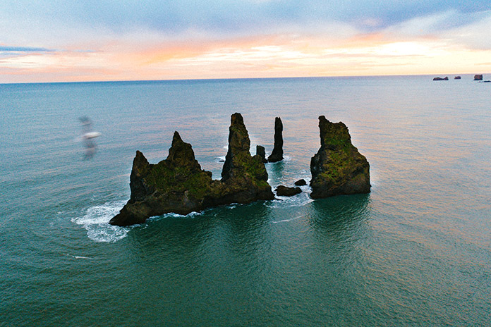 Reynisdrangar en Islandia.