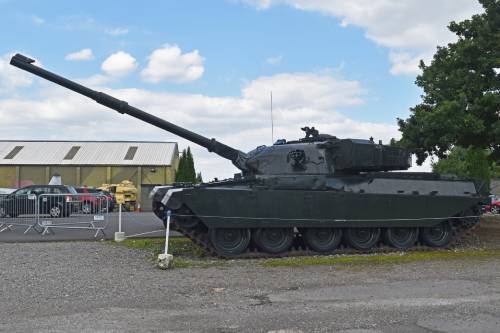 Prototipo de Chieftain desarrollado por Vickers Defense Industries en asociación con las empresas alemanas RENK, MTU y Krupp-MAK