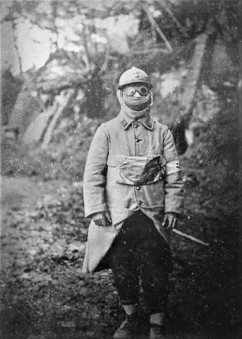 Imagen de las primeras máscaras antigas de la Primera Guerra Mundial