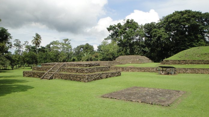 Templos mayas. Izapa. Vista panorámica. 