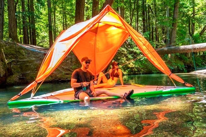 Tienda de campaña Tentsile sobre el río