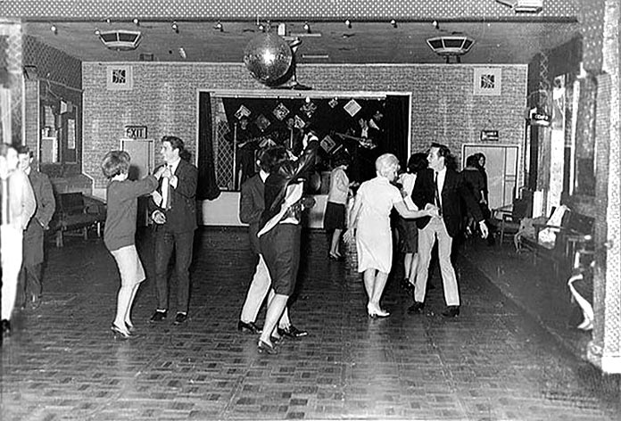 Los Beatles actúan para 18 personas en The Aldershot Club