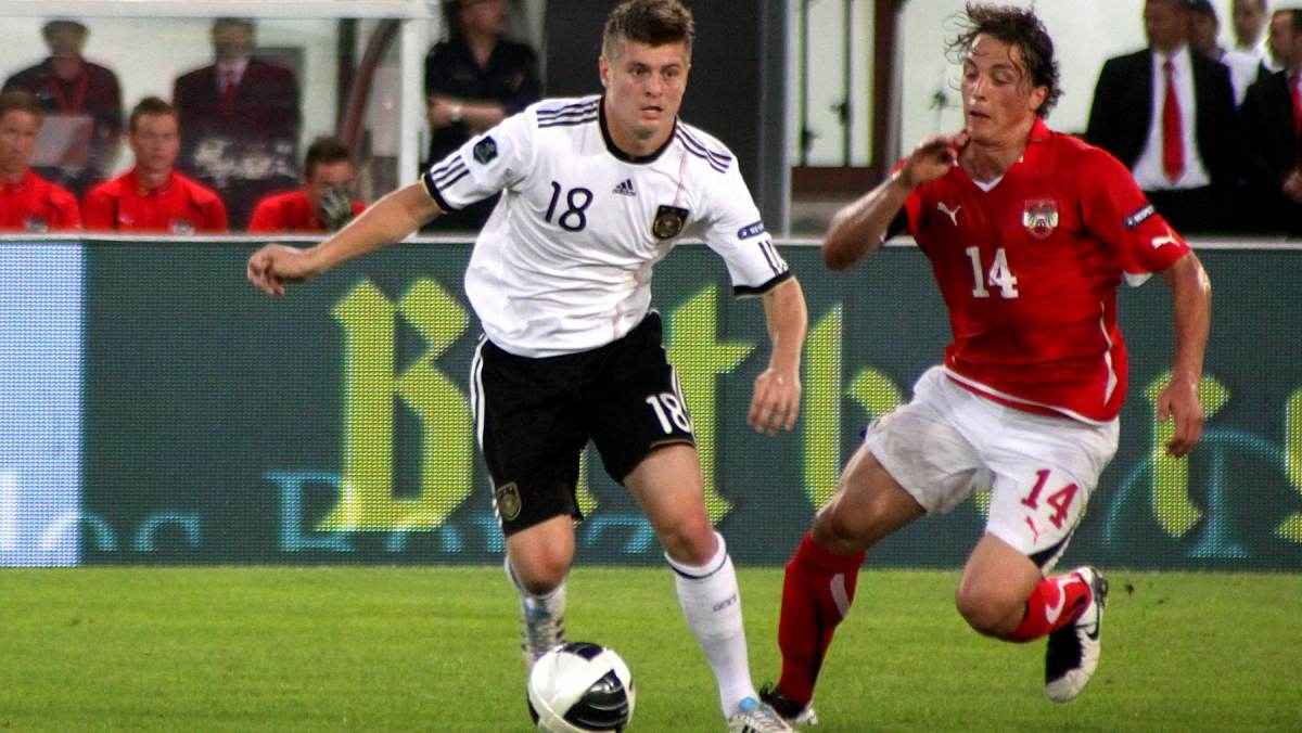 El jugador Toni Kroos anuncia su despedida del fútbol tras una década gloriosa en el Real Madrid
