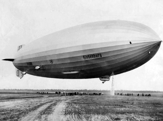 Zeppelin-En-La-Primera-Guerra-Mundial-Hinderburg