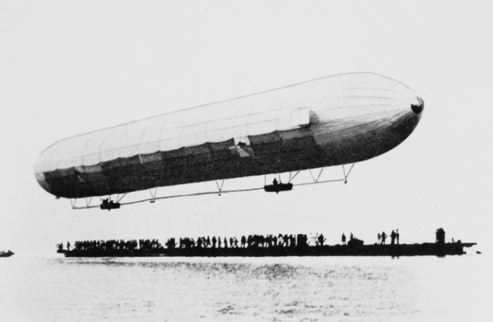 Zeppelin-En-La-Primera-Guerra-Mundial-Luftschiff-Zepelin-1