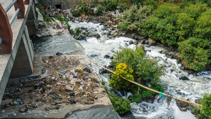 37% de las aguas subterráneas de España están contaminados con nitratos, según Ecologistas en Acción