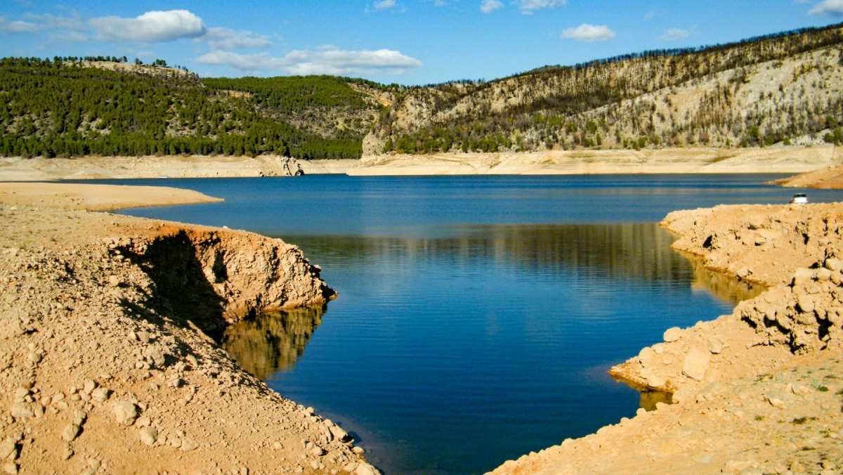 La sobreexplotación de acuíferos en España se ha convertido en un desafío crucial para la seguridad hídrica del país