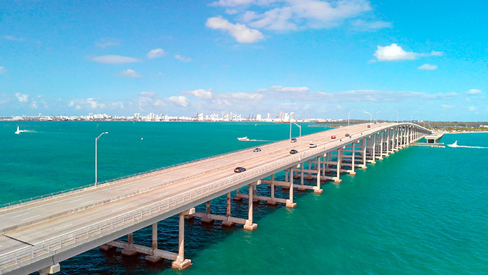 El Rickenbacker Causeway