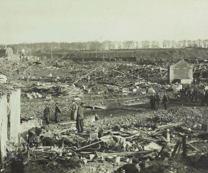 Escombros de la ciudad de Lille durante la ocupación alemana en 1918.