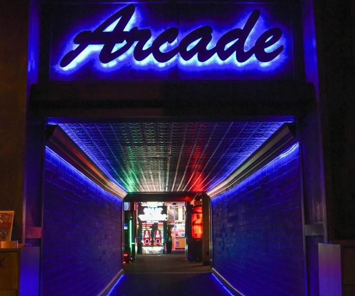 Arcade, videojuegos, nuevo y tradicional