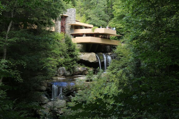 Arquitectura Bauhaus: Casa de la cascada en Pensilvania.