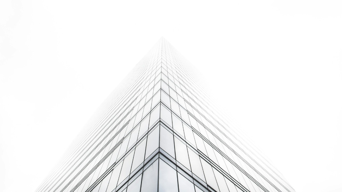 Arquitectura invisible: proyectos ejemplares, materiales innovadores, técnicas de construcción y beneficios