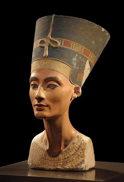 Arte figurativo - Busto de Nefertiti - Tutmose