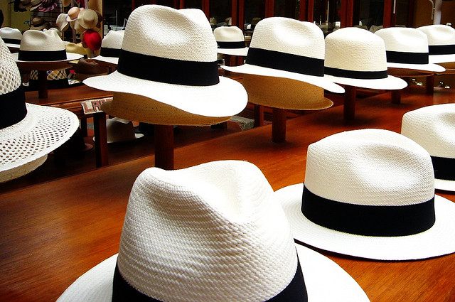 Arte popular - Confección de sombreros en Ecuador