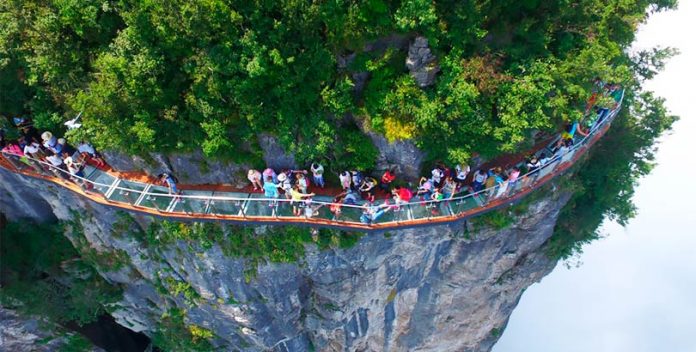 Impresionantes atracciones de vértigo en China.