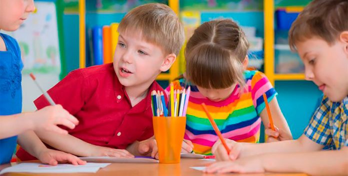 Cómo enseñar a escribir a niños con autismo.