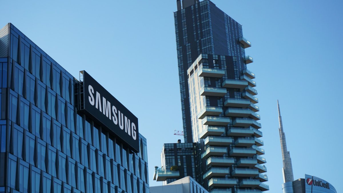 Samsung vuelve a liderar el mercado de los smartphones, dejando atrás a Apple, en el primer trimestre de 2024