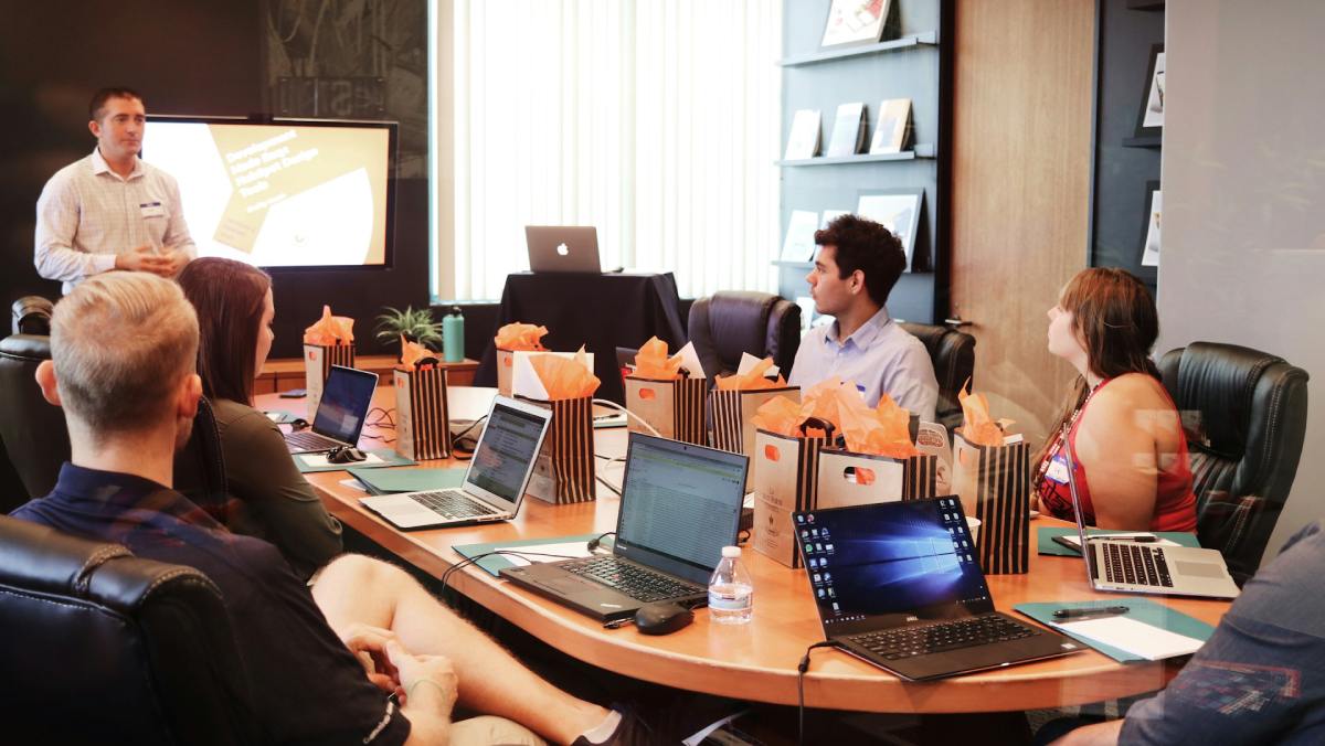 Las empresas españolas anticipan un aumento en la facturación y la inversión para el tercer trimestre del año