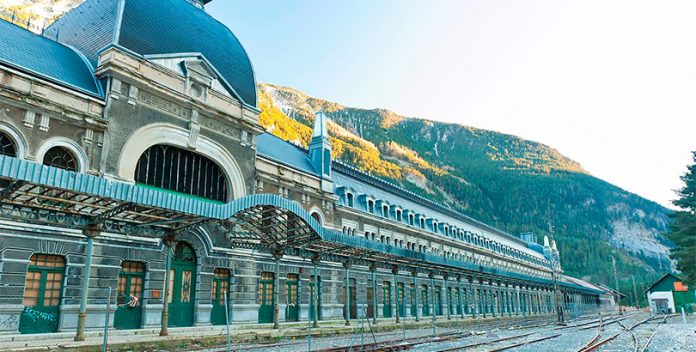 Canfranc: de estación de tren a hotel cinco estrellas.