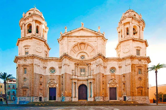 Fachada de la Catedral de Cádiz.